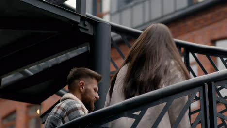 Couple-hugging-outside