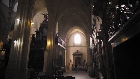 Innenansicht-Der-Kirche-Santa-Maria-In-Medina-Sidonia