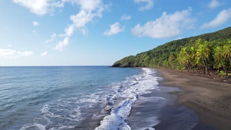 Exotischer-Strand-Grande-Anse-Guadeloupe---Tropisches-Urlaubsziel,-Luftaufnahme