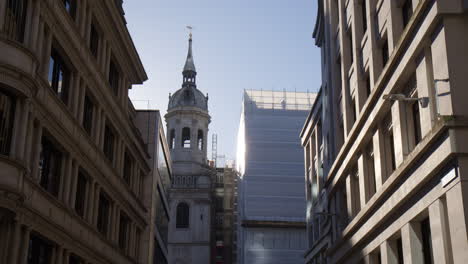 Church-of-Saint-Magnus-the-Martyr-Bell-Tower-In-London,-England,-United-Kingdom