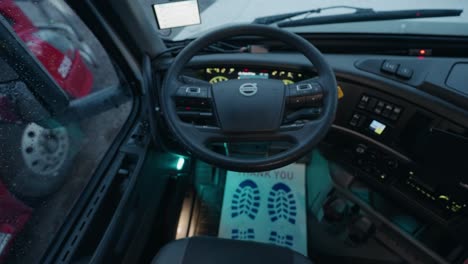Volvo-Semi-Truck-Dashboard