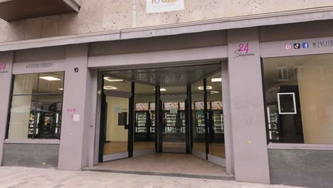 24-hour-unmanned-convenient-store-in-Nuremberg-Germany-with-many-vending-machines-so-that-consumers-can-purchase-products-after-hours-and-on-Sundays-when-traditional-stores-are-closed