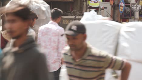 Busy-Indian-Muslim-Mohammed-Ali-Road-packed-with-people-and-cars