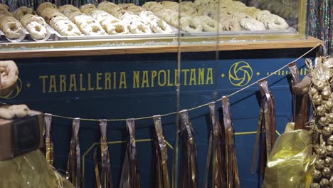 Neapolitan-Taralleria-confectionery-window-display-of-sweet-and-savoury-cakes