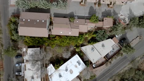 Sedona,-Arizona-neighborhood-with-drone-video-overhead-looking-down-and-moving-forward-wide-shot