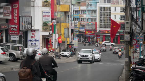 Da-Lat-City-Downtown-Street-Vehicles-Traffic---Slow-motion