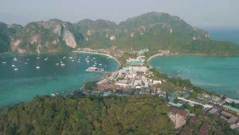 Hermosas-Imágenes-De-Drones-En-Cámara-Lenta-De-Las-Playas-De-Las-Islas-Phi-Phi-De-Tailandia