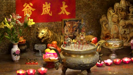 Tiger-shrine-inside-of-the-Thien-Hau-Temple-in-Chinatown-of-Los-Angeles,-California