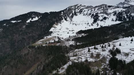 Fronalpstock-Glarus-Suiza-Casa-Escondida-En-Los-Alpes