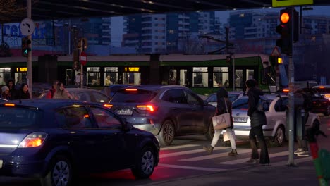 People-On-The-Crosswalk-At--Rush-Hour