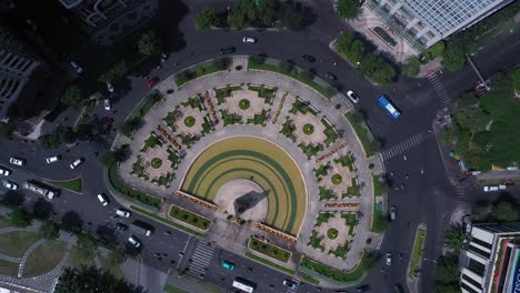 Saigon-City-center-traffic-roundabout