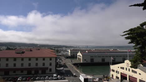 Crowds-Flock-to-San-Francisco-Marina