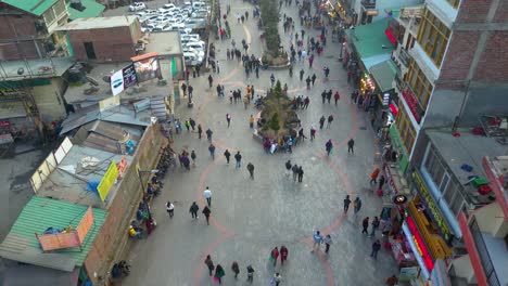 Aerial-view-Citi-of-Manali-Landscape,-Himachal-Pradesh,-India