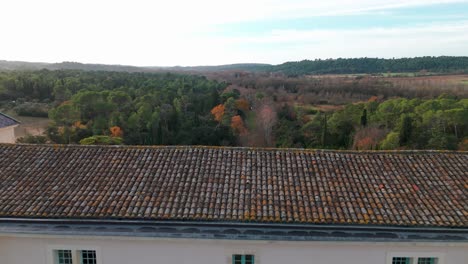 Establishing-shot-of-the-gardens-from-the-departmental-area-of-Restinclieres