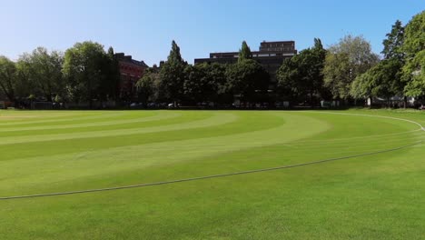 Gälischer-Sportplatz-Und-Spielfeld-Am-Trinity-College-In-Dublin