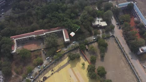 Vista-Aérea-Del-Festival-De-Cometas-De-Rajkot-Donde-Vuelan-Muchos-Tipos-Diferentes-De-Cometas-Grandes-Y-Pequeñas