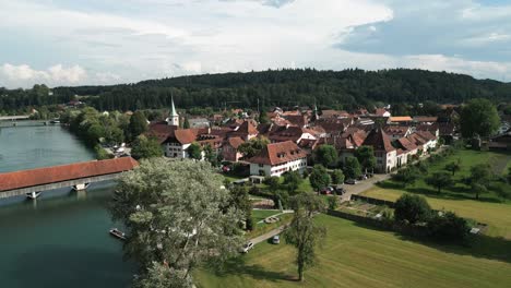 Aerial-of-a-small-medieval-town-next-to-the-river-Aare