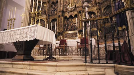 Scenic-low-angle-shot-of-historical-wall-inside-the-Santa-Maria-church