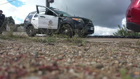 Coche-De-Policía-Detiene-El-Vehículo