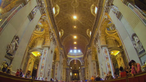 Golden-massive-columns-in-interior-of-St