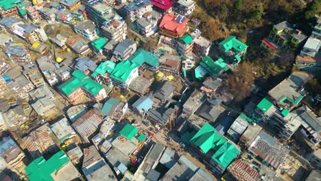 Aerial-view-Citi-of-Manali-Landscape,-Himachal-Pradesh,-India