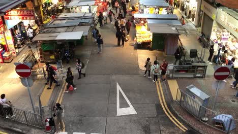 Panning-up-shot-of-Fa-Yuen-Street-market-in-Mong-Kok,-Hong-Kong