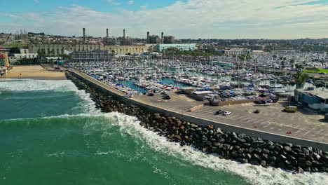 Aerial-view-of-Redondo-beach-in-California-as-yachts-harbor-at-club