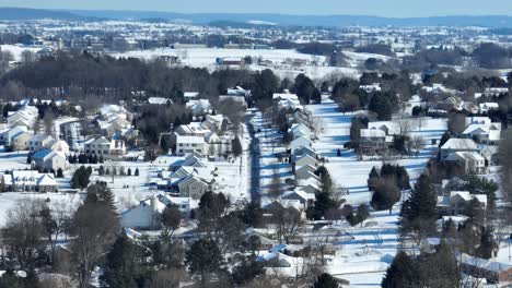 Aerial-view-of-winter-in-an-American-suburb