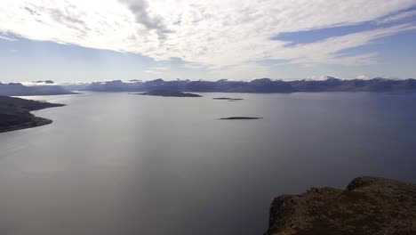 Luftaufnahme-Der-Berge-Und-Fjorde-In-Norwegen