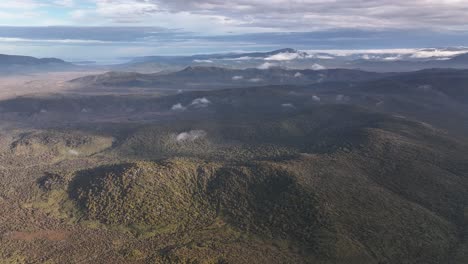 Rakiura,-Fotografía-Aérea-Del-Paisaje-Natural-De-La-Isla-Stewart,-Interior-Y-Costa-Este