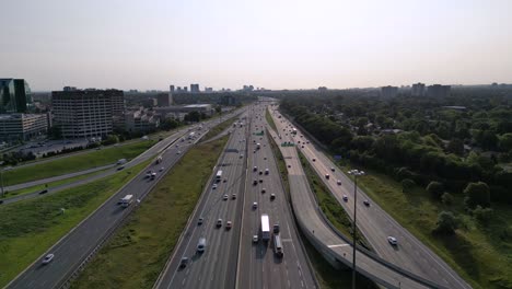 Hyperlapse-of-busy-urban-city-highway-with-rush-hour-traffic-during-morning-commute