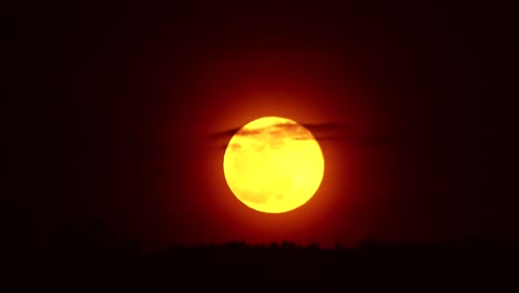 moving-clouds-on-the-background-of-the-moon