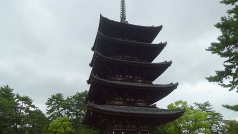 Blick-Hinauf-Zur-Fünfstöckigen-Pagode-Im-Kofuku-ji-Tempel