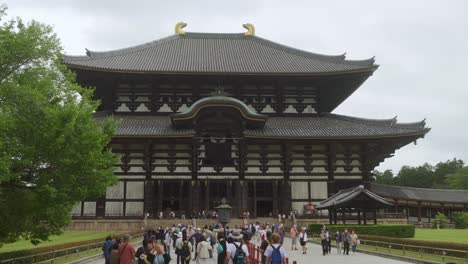 Tourists-Making-Their-Way-Towards-The-Great-Buddha-Hall-In-Nara