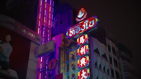 Letreros-Chinos-Brillantes-En-Chinatown,-Bangkok