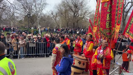 Chinese-New-Year-celebration-parade-in-Usera,-Madrid