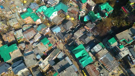 Aerial-view-Citi-of-Manali-Landscape,-Himachal-Pradesh,-India