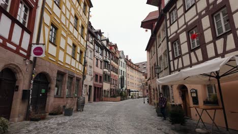 Exploring-the-most-beautiful-and-charming-alley-Of-Nuremberg,-Germany
