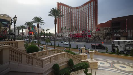 Einspielung-Einer-Totalen-Von-Las-Vegas-Mit-Blick-Auf-Das-Treasure-Island-Hotel-Casino