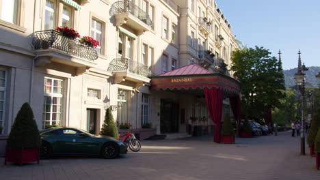 Brenners-Park-Hotel-And-Spa,-Oetker-Collection-En-Baden-Baden,-Alemania---Plano-Medio