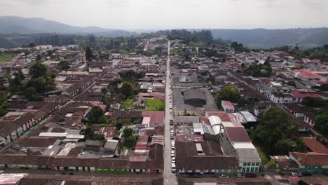 Ciudad-De-Drones-Salento-En-La-Región-De-Los-Andes-Colombianos,-Famosa-Por-El-Café