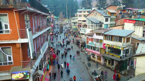 Aerial-view-Citi-of-Manali-Landscape,-Himachal-Pradesh,-India