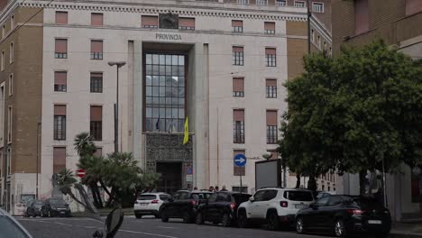 Italian-provincial-administrative-government-building-Piazza-Matteotti,-ESTABLISHING-SHOT