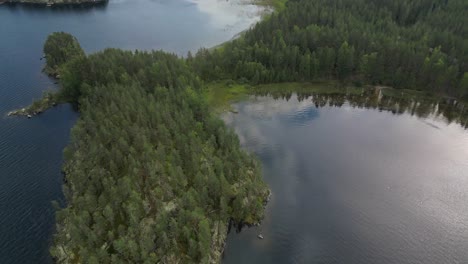 Über-Den-Baltischen-Gewässern:-Lettische-Seen-Aus-Der-Luft-Erkunden