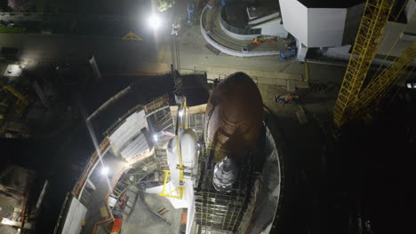 Endeavour-shuttle-at-the-California-Sciene-Center,-night-in-Los-Angeles---Aerial-view