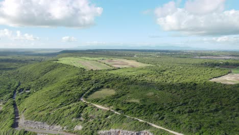 Idyllische-Landschaft-In-Porte-D&#39;Enfer-In-Guadeloupe---Luftaufnahme