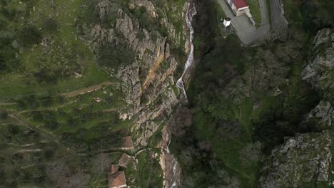 Verdant-Valdigem-Village,-Lamego,-Portugal---aerial-overhead-ascend