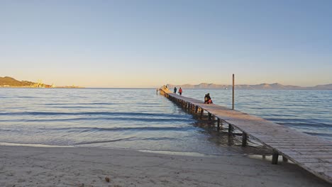 Alcudia-Pier-Im-Winter-Bei-Sonnenuntergang