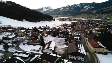 Panorama-Luftaufnahme-Der-Wintersaison-In-Kirchberg-Township