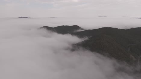 Berge-Und-Nebel-In-Aquixtla